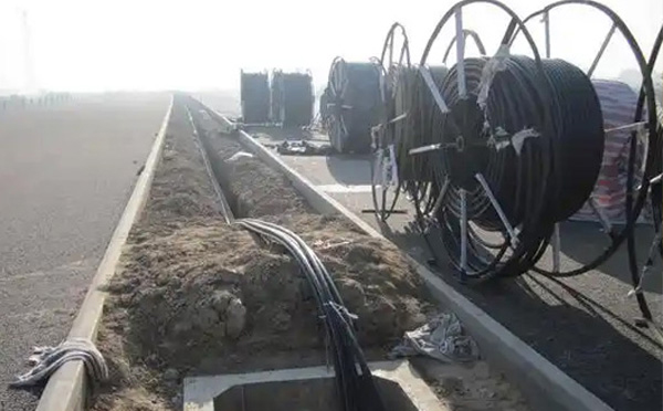 现代通信网络建设指南:两当光缆施工全流程技术解析与质量控制 现代通信网络建设指南:两当光缆施工全流程技术解析与质量控制